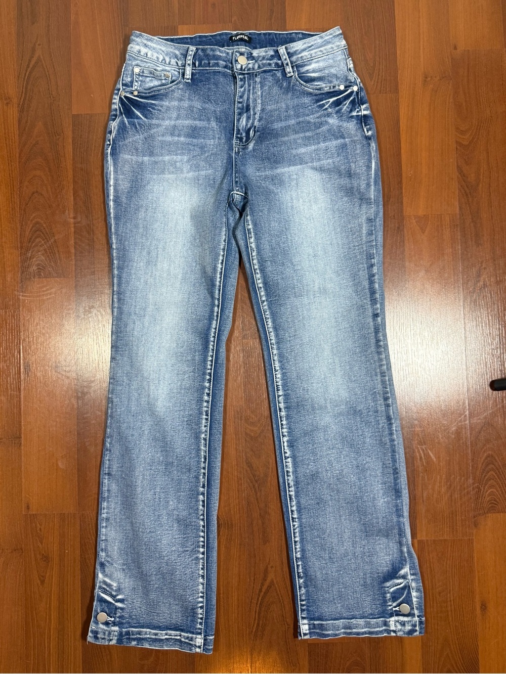 Flamingals Women's Light Blue Jeans with Buttoned Hem. So soft and comfy 🧡😎